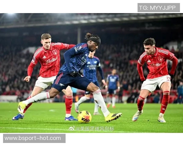 欧联杯激战阿森纳与那不勒斯1比1平红牌事件引发全场热议 欧联杯激战阿森纳与那不勒斯1比1平红牌事件引发全场热议