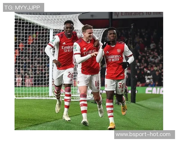 意甲激战莱比锡险胜曼联乌龙球引发争议判罚全场沸腾 意甲激战莱比锡险胜曼联乌龙球引发争议判罚全场沸腾