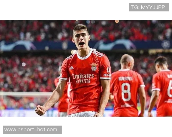 中超精彩对决那不勒斯逆转本菲卡补时绝杀引发全场狂欢